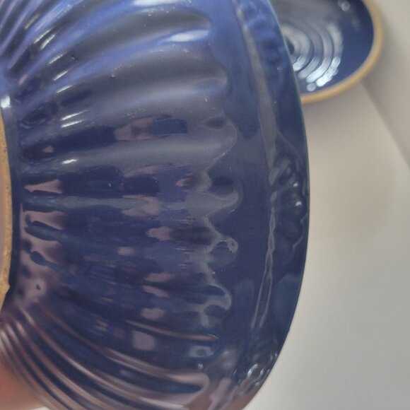 Vintage Blue Ceramic Covered Casserole Dish Made In USA - Picture 10 of 11